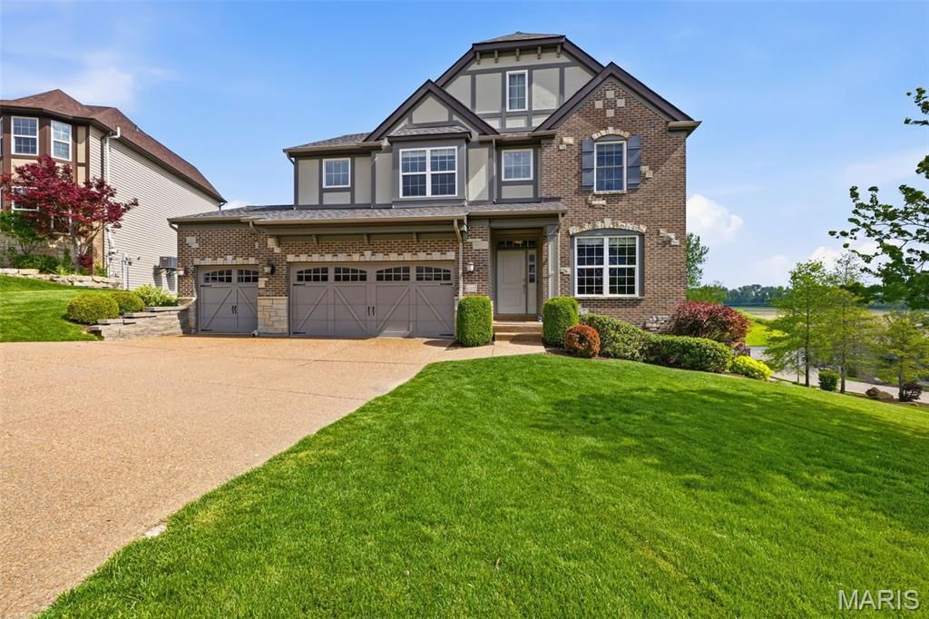 4200 Napa View Lane, St Charles, MO 63304