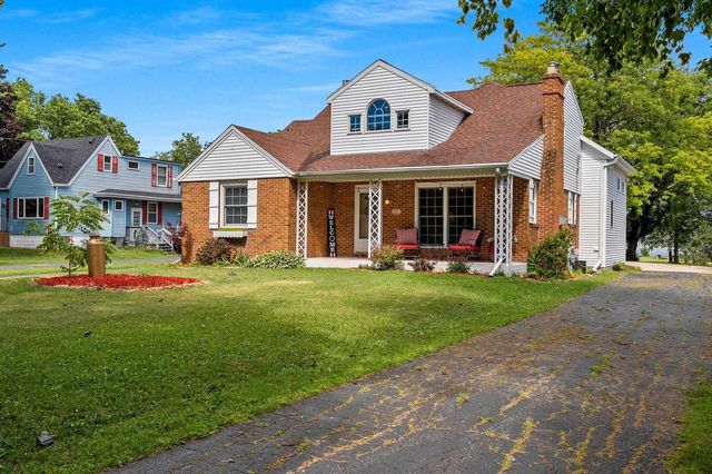N8599 LAKESHORE DRIVE, Fond Du Lac, WI 54937