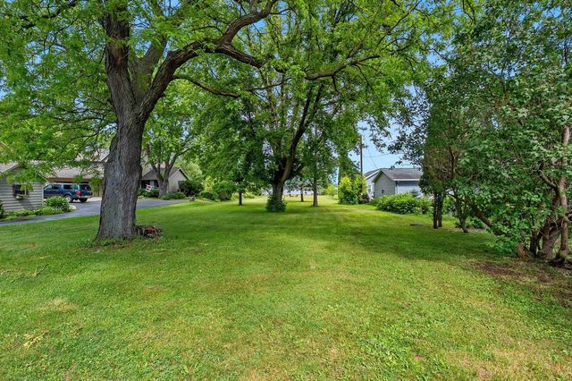 N8599 LAKESHORE DRIVE, Fond Du Lac, WI 54937