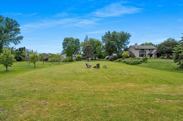 N8599 LAKESHORE DRIVE, Fond Du Lac, WI 54937