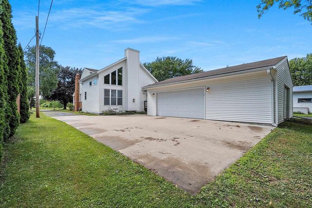 N8599 LAKESHORE DRIVE, Fond Du Lac, WI 54937