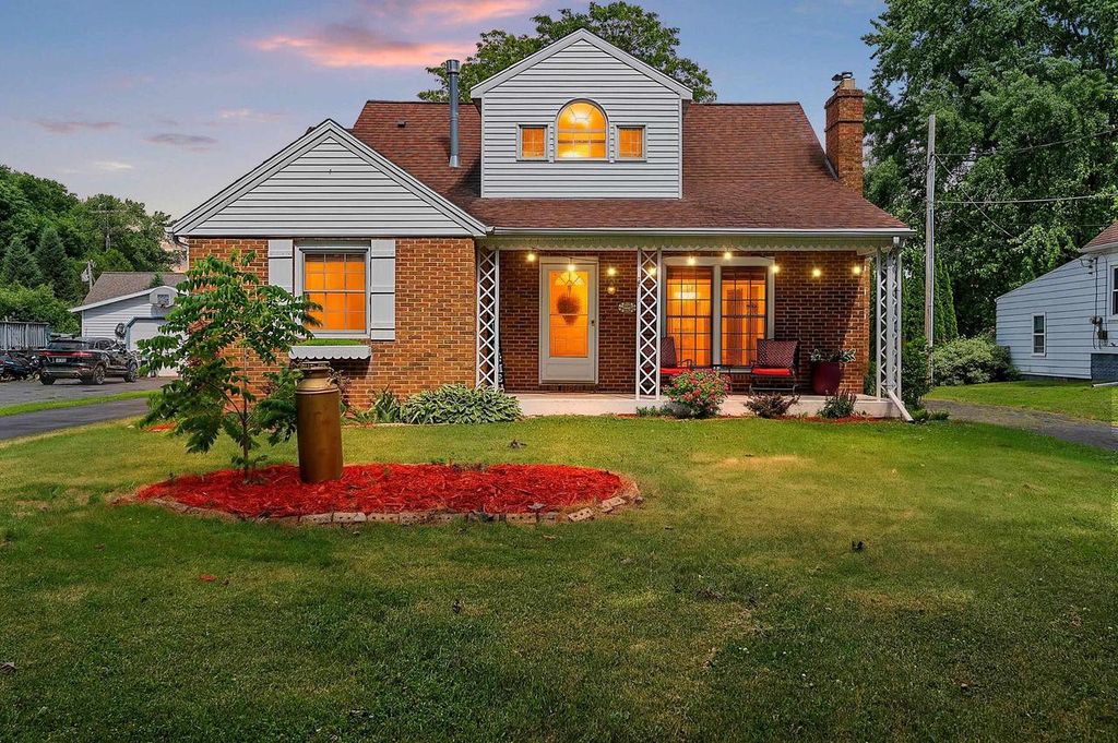 N8599 LAKESHORE DRIVE, Fond Du Lac, WI 54937