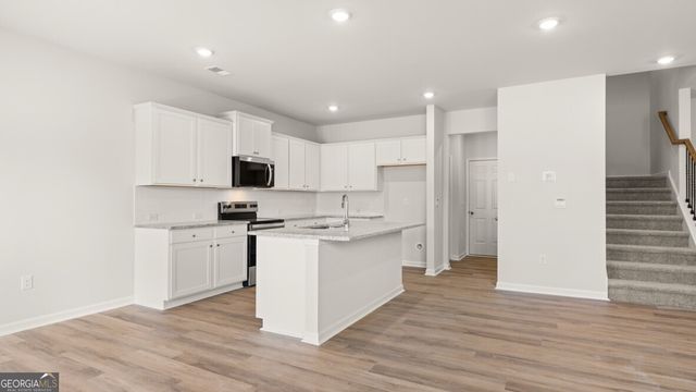 1805 Meadow Green Circle, Gainesville, GA 30501