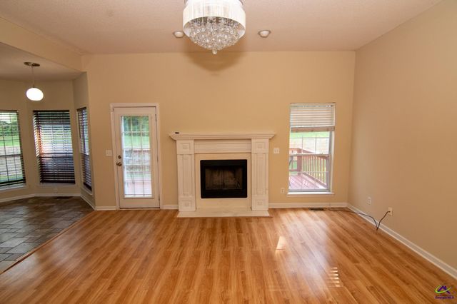 214 Hunters Chase, Byron, GA 31008