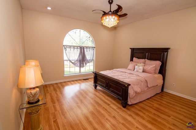 214 Hunters Chase, Byron, GA 31008
