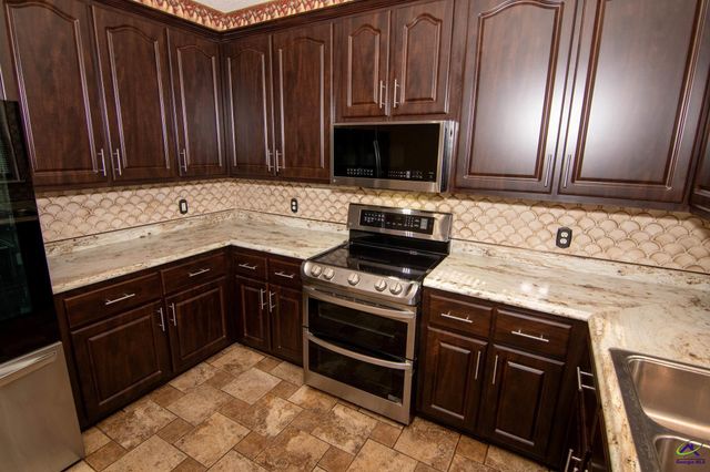 214 Hunters Chase, Byron, GA 31008