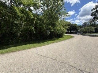 24272 W Bayview Road, Antioch, IL 60002