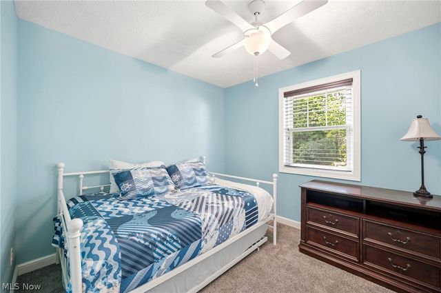 1280 Surfside Circle, Aurora, OH 44202