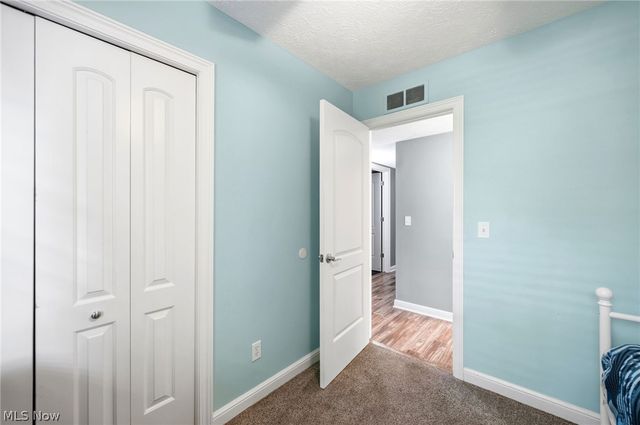1280 Surfside Circle, Aurora, OH 44202