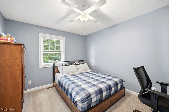 1280 Surfside Circle, Aurora, OH 44202