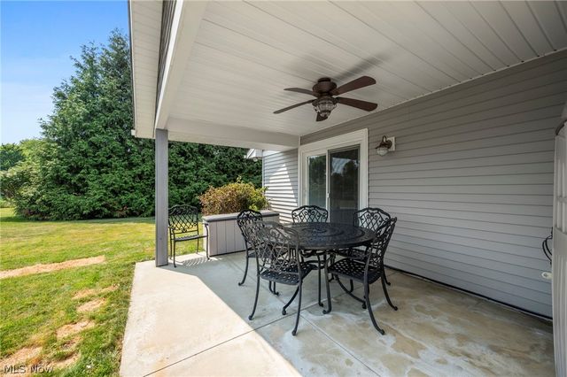 1280 Surfside Circle, Aurora, OH 44202