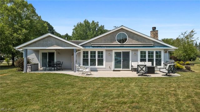 1280 Surfside Circle, Aurora, OH 44202