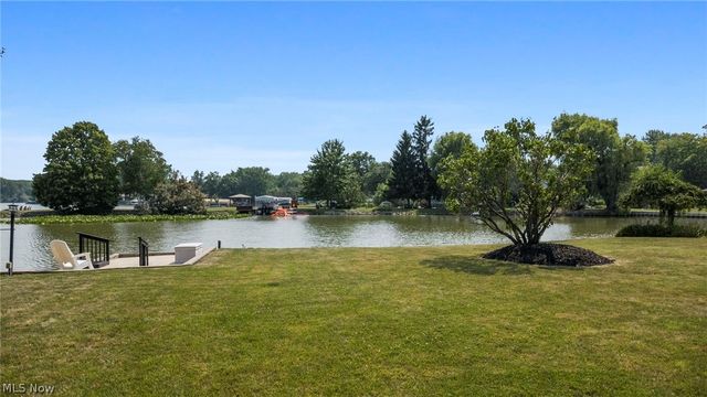 1280 Surfside Circle, Aurora, OH 44202