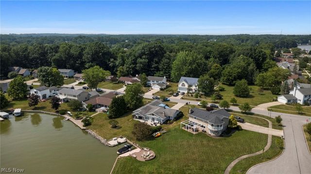 1280 Surfside Circle, Aurora, OH 44202