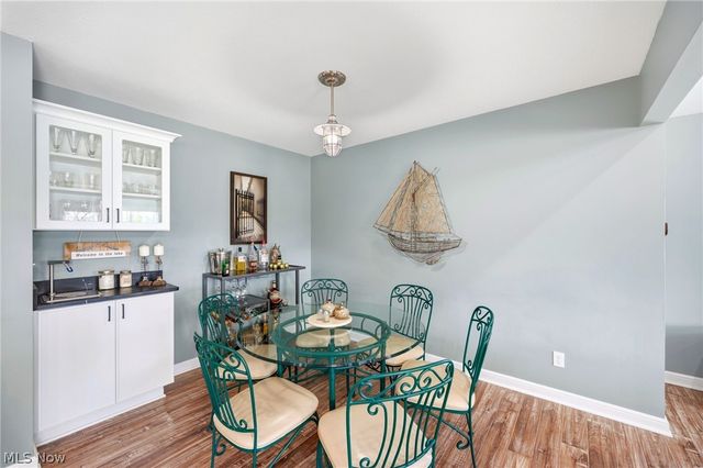 1280 Surfside Circle, Aurora, OH 44202