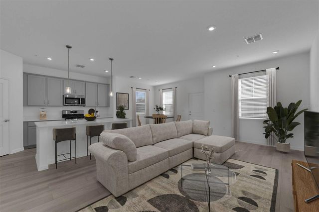 4726 INNER WORLD LANE, Wesley Chapel, FL 33543