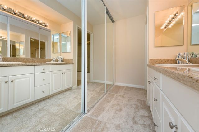 5540 Owensmouth Avenue 205, Woodland Hills, CA 91367