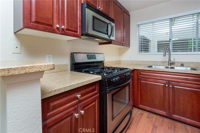 5540 Owensmouth Avenue 205, Woodland Hills, CA 91367