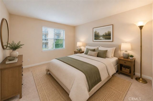 5540 Owensmouth Avenue 205, Woodland Hills, CA 91367