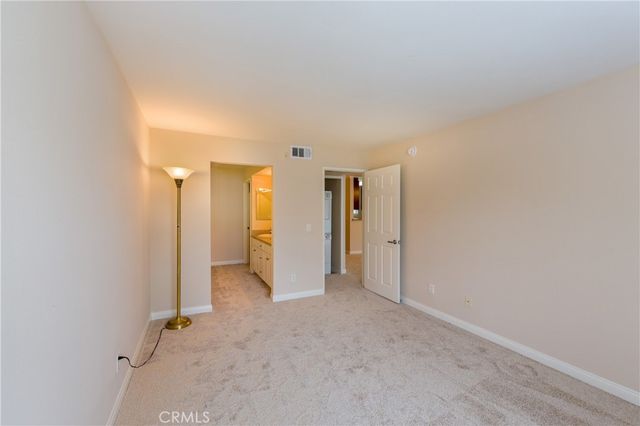 5540 Owensmouth Avenue 205, Woodland Hills, CA 91367