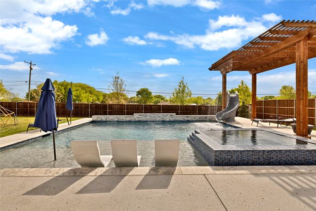 330 Penrose Drive, Ovilla, TX 75154