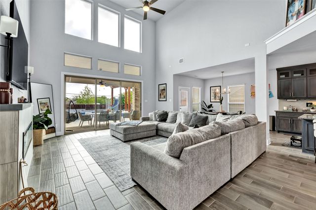 330 Penrose Drive, Ovilla, TX 75154