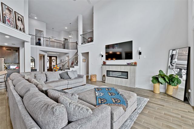 330 Penrose Drive, Ovilla, TX 75154