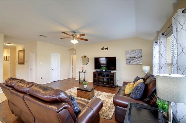 500 Timothy John DR, Pflugerville, TX 78660