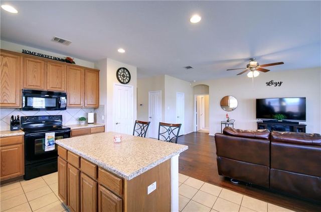 500 Timothy John DR, Pflugerville, TX 78660