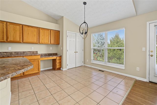 466 Lake Haven Court, Lebanon, OH 45036