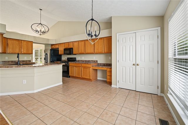466 Lake Haven Court, Lebanon, OH 45036