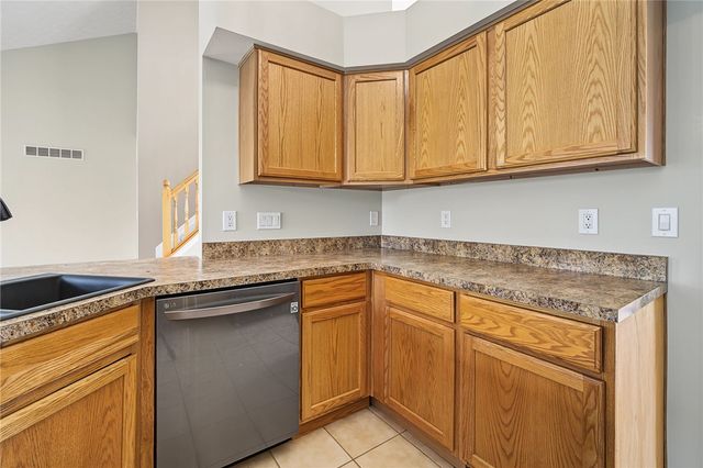 466 Lake Haven Court, Lebanon, OH 45036