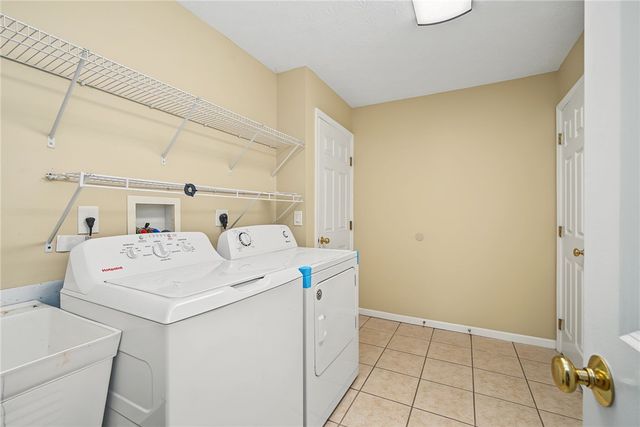 466 Lake Haven Court, Lebanon, OH 45036