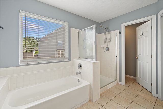 466 Lake Haven Court, Lebanon, OH 45036