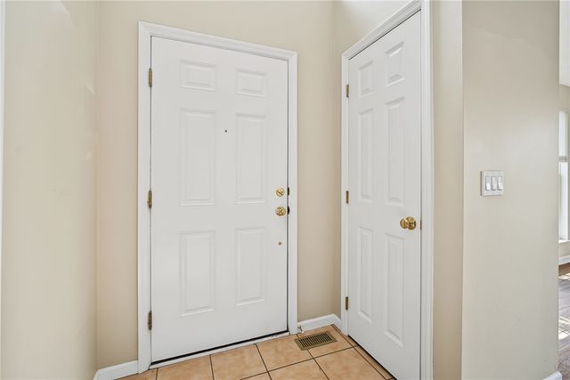 466 Lake Haven Court, Lebanon, OH 45036