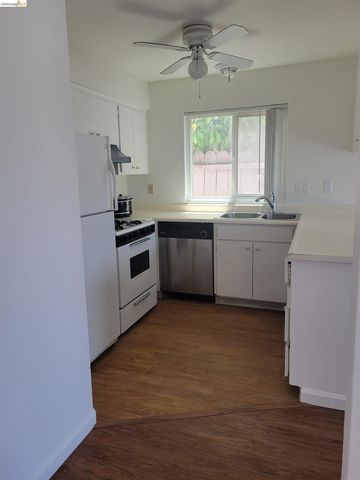 3 Alhambra Ct, Antioch, CA 94509