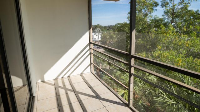 4640 Lucerne Lakes Boulevard W 506, Lake Worth, FL 33467