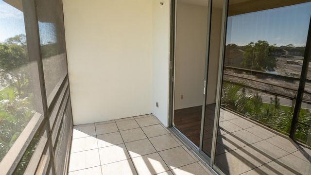 4640 Lucerne Lakes Boulevard W 506, Lake Worth, FL 33467