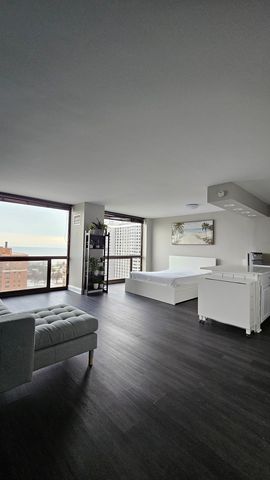 4343 N Clarendon Avenue 2210, Chicago, IL 60613