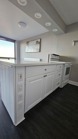 4343 N Clarendon Avenue 2210, Chicago, IL 60613