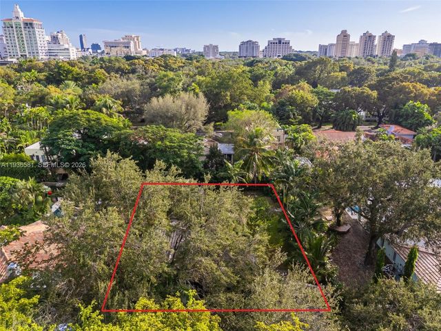 446 Madeira Ave, Coral Gables, FL 33134