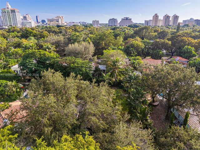 446 Madeira Ave, Coral Gables, FL 33134