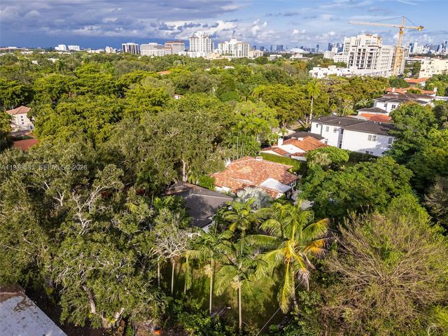 446 Madeira Ave, Coral Gables, FL 33134