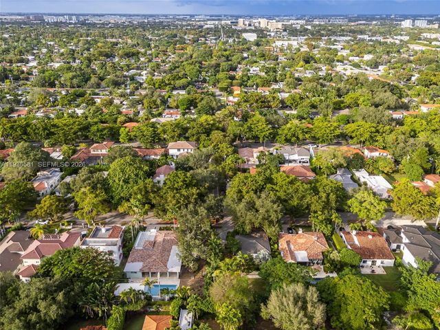 446 Madeira Ave, Coral Gables, FL 33134