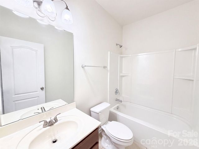 7230 Kinley Commons Lane, Charlotte, NC 28278