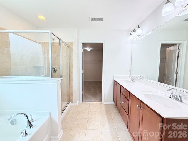 7230 Kinley Commons Lane, Charlotte, NC 28278