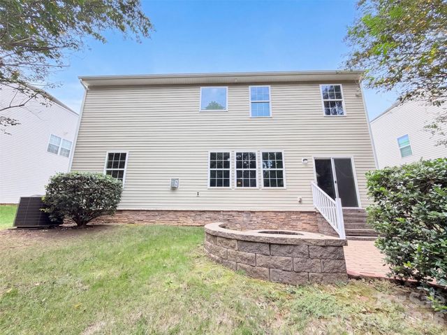 7230 Kinley Commons Lane, Charlotte, NC 28278