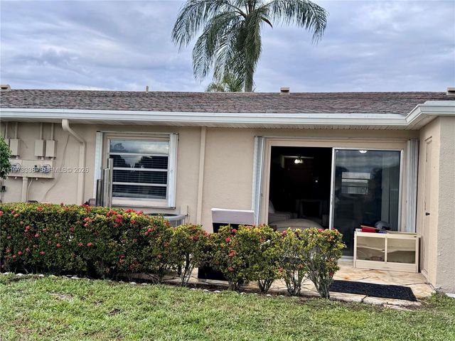 8838 Bella Vista Drive, Boca Raton, FL 33433