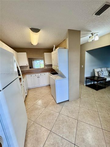 8838 Bella Vista Drive, Boca Raton, FL 33433