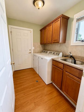 35300 Silver Maple Drive, Clinton Twp, MI 48035